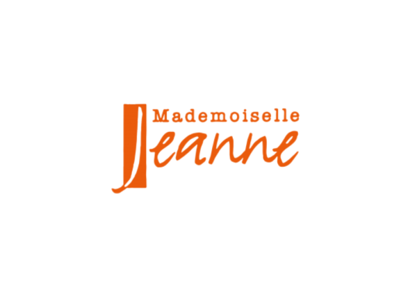 © Mademoiselle Jeanne